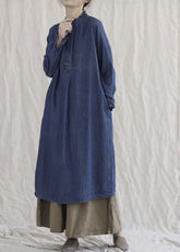 Vestido vaquero hasta el tobillo con bolsillos y volantes azules